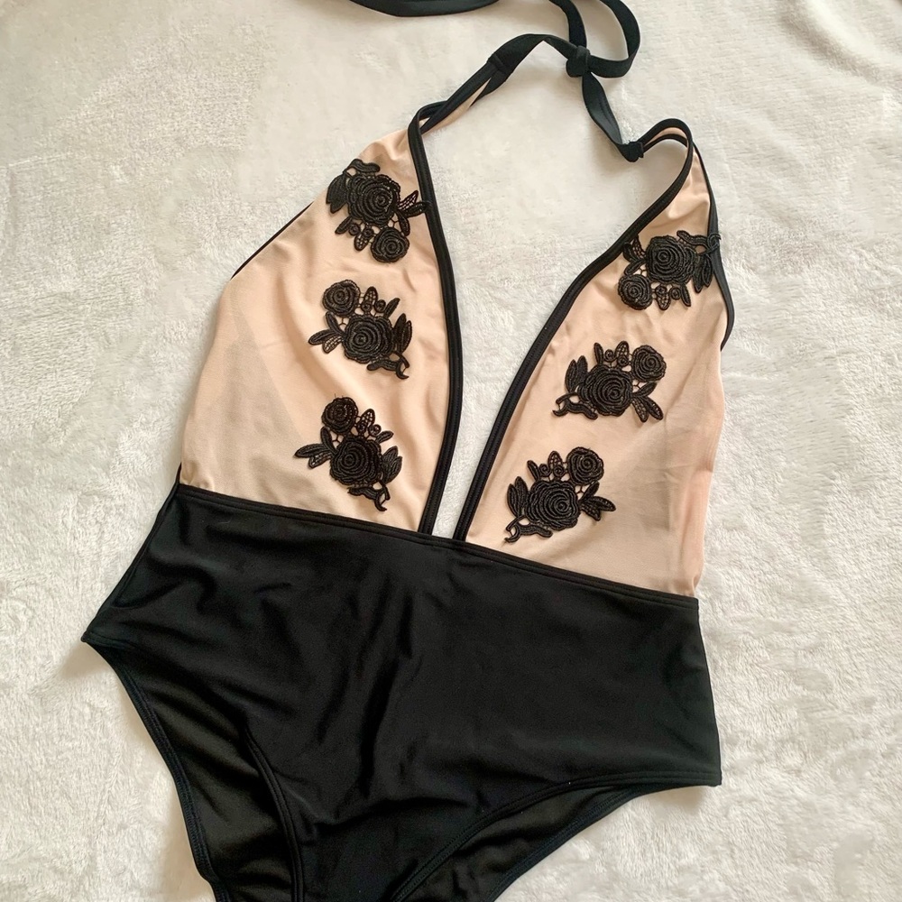 Wolf & Whistle swimsuit NWOT